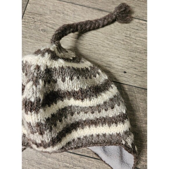Everest Designs 100% Wool Winter Earflap Hat - Picture 5 of 9